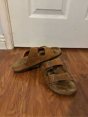 Birkenstock Arizona women’s  Sandals in Tan Brown Leather